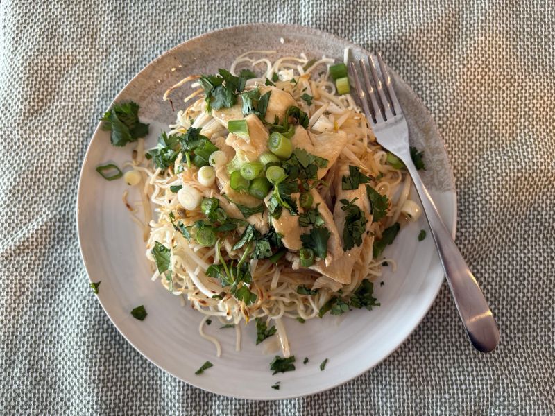 Chicken on Crispy Noodles